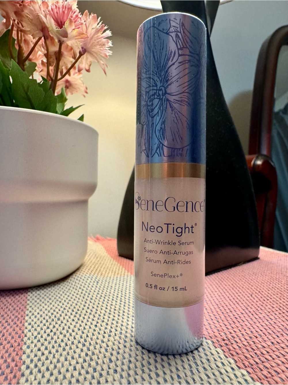 SeneGence NeoTight Anti-Wrinkle Serum — Pink & Silver Accents